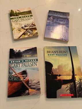 Gary Paulsen Collection - best selling 4 book set
